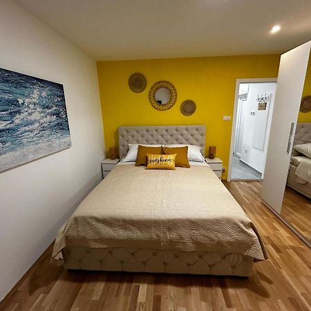 Hello Sunshine Apartment Zadar Bagian luar foto