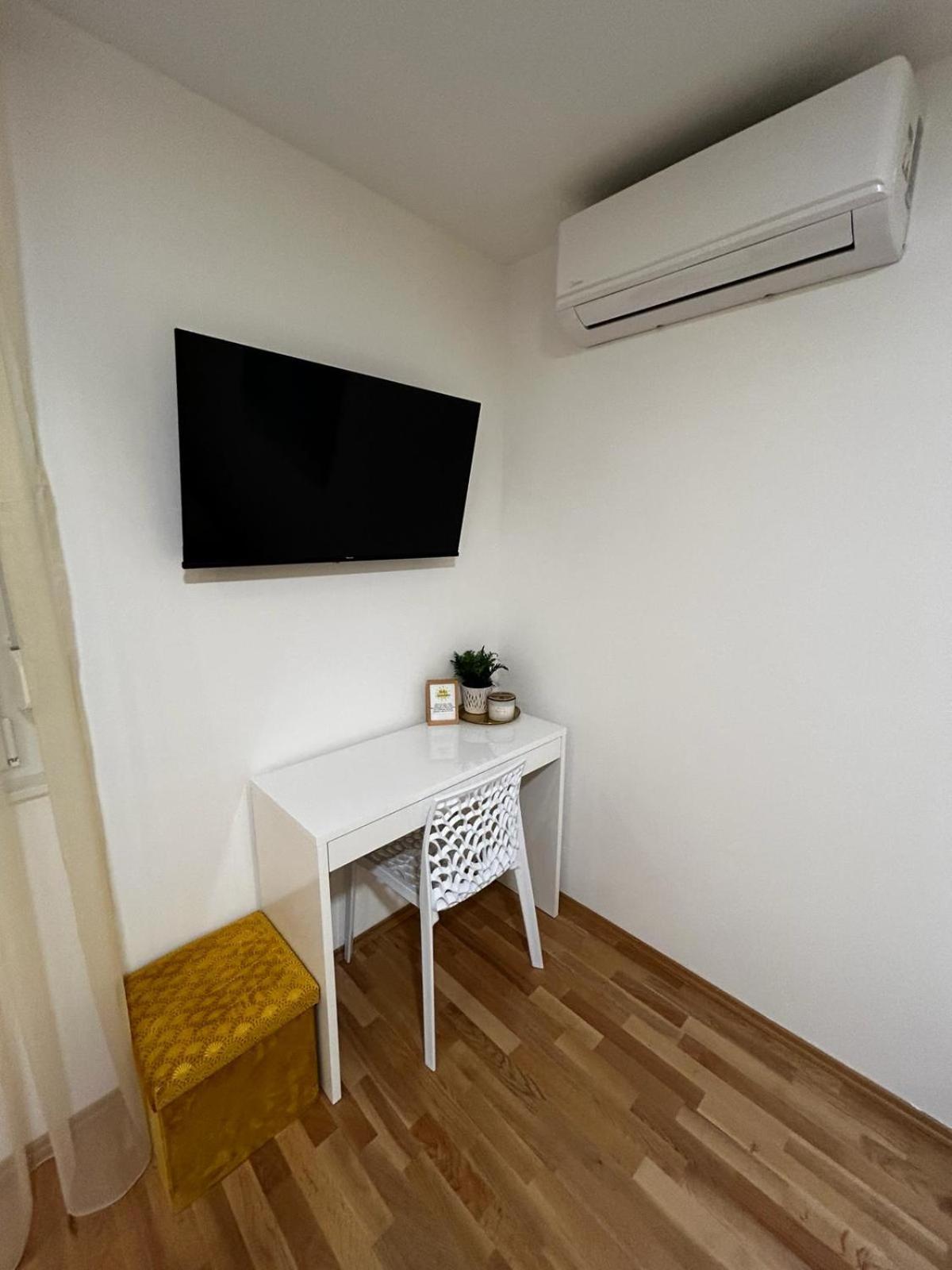 Hello Sunshine Apartment Zadar Bagian luar foto